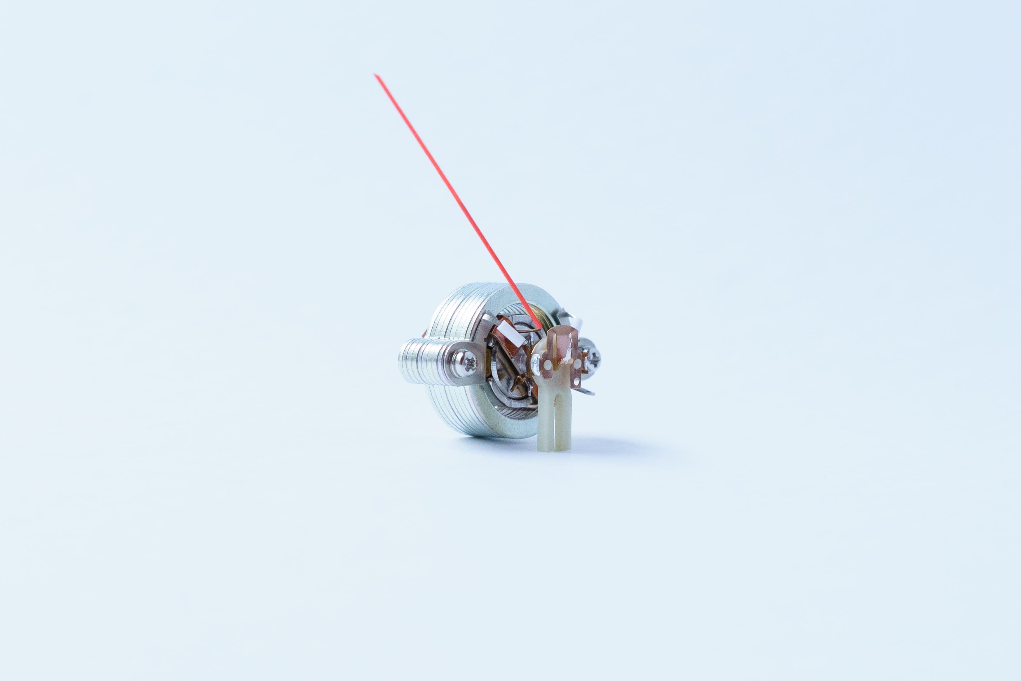 すべてはアナログメーターから始まった －藤田電機の原点－